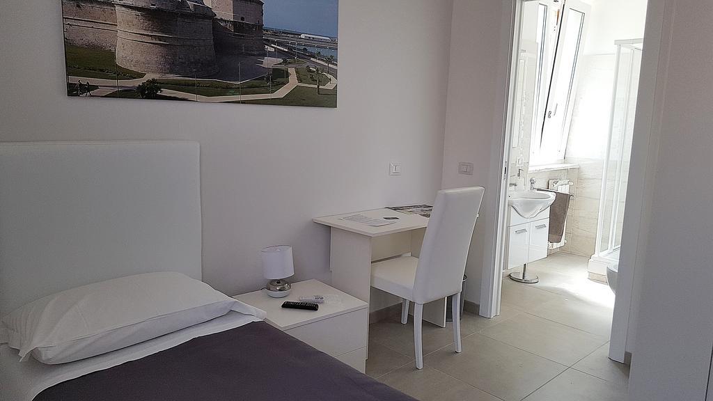 Quattro Stelle Al Porto Guest House Civitavecchia Zewnętrze zdjęcie