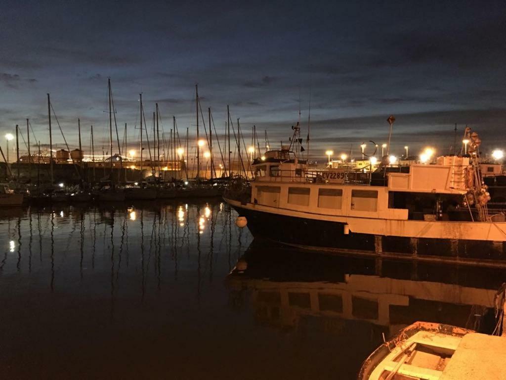 Quattro Stelle Al Porto Guest House Civitavecchia Zewnętrze zdjęcie
